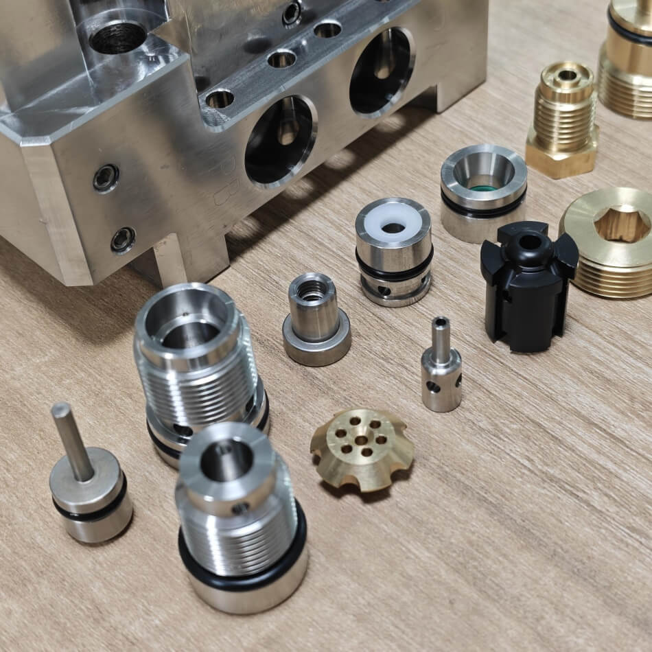 Turned metal component with precision finish