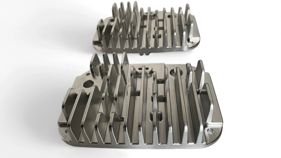 Heat sinks and functional parts